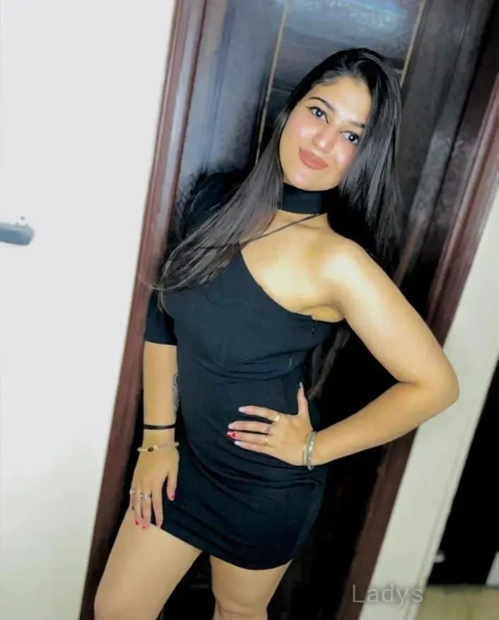 Zirakpur Elegance and awesome beauty escorts are modern and attractive attire Romance girls in town